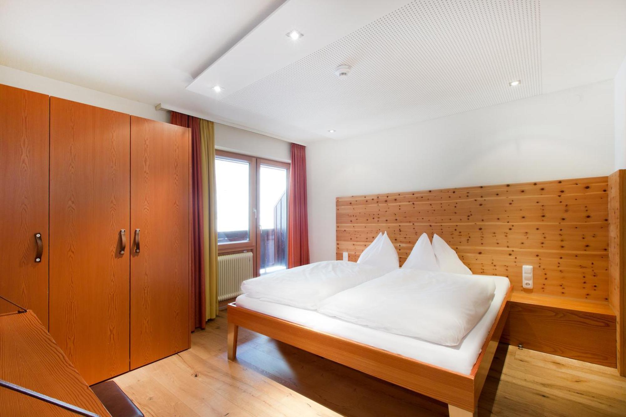 Familienhotel Lagant บรานด์ ภายนอก รูปภาพ